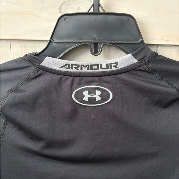 Boys Under Armour Black and Navy Tees - Picture 4 of 14